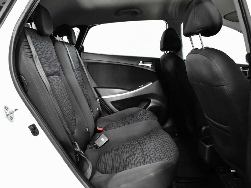 Купить Hyundai Solaris с пробегом. Фото: #9