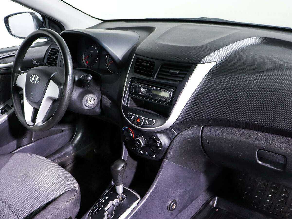 Купить Hyundai Solaris с пробегом. Фото: #6