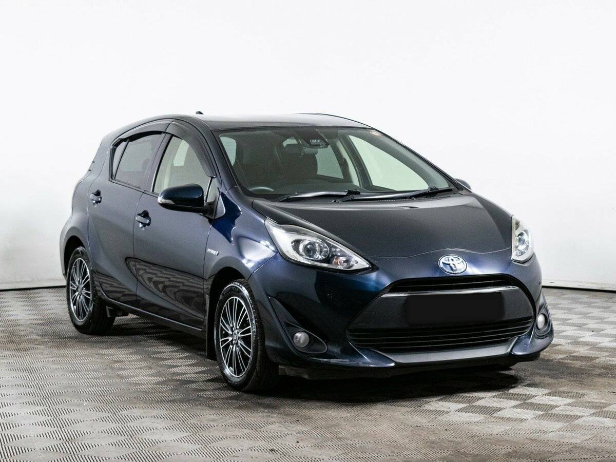 Купить Toyota Aqua с пробегом. Фото: #2