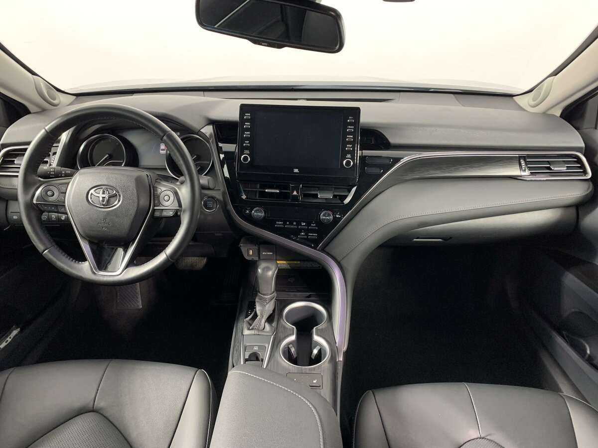 Купить Toyota Camry с пробегом. Фото: #8