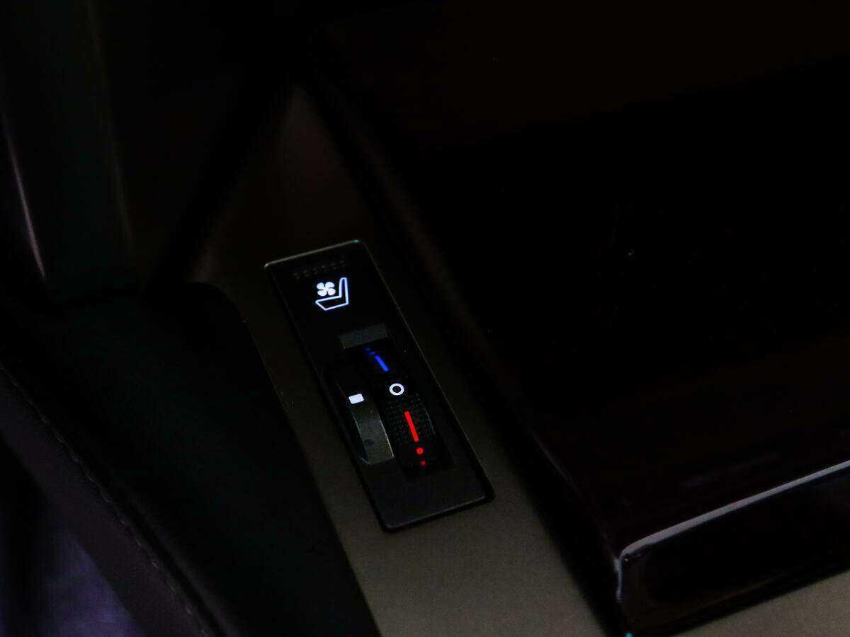 Купить Lexus GX с пробегом. Фото: #17