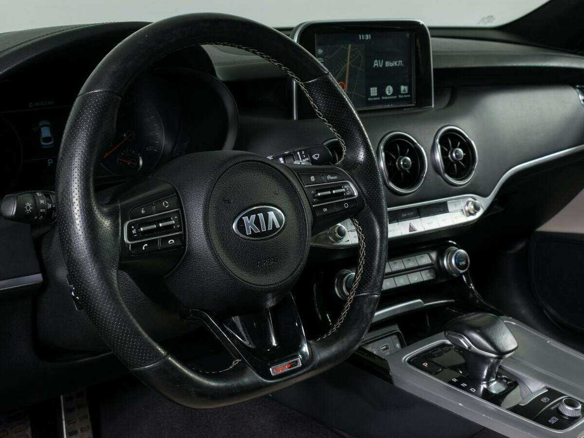 Купить Kia Stinger с пробегом. Фото: #13