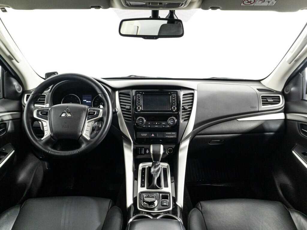 Купить Mitsubishi Pajero Sport с пробегом. Фото: #12