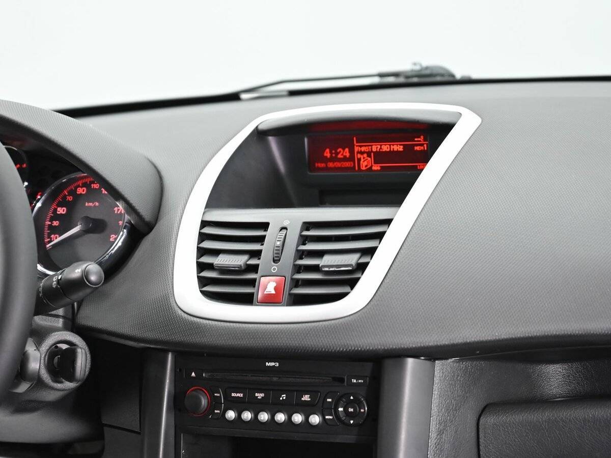 Купить Peugeot 207 с пробегом. Фото: #10