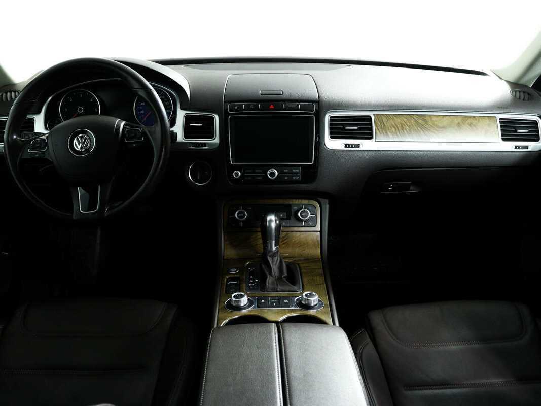 Купить Volkswagen Touareg с пробегом. Фото: #10