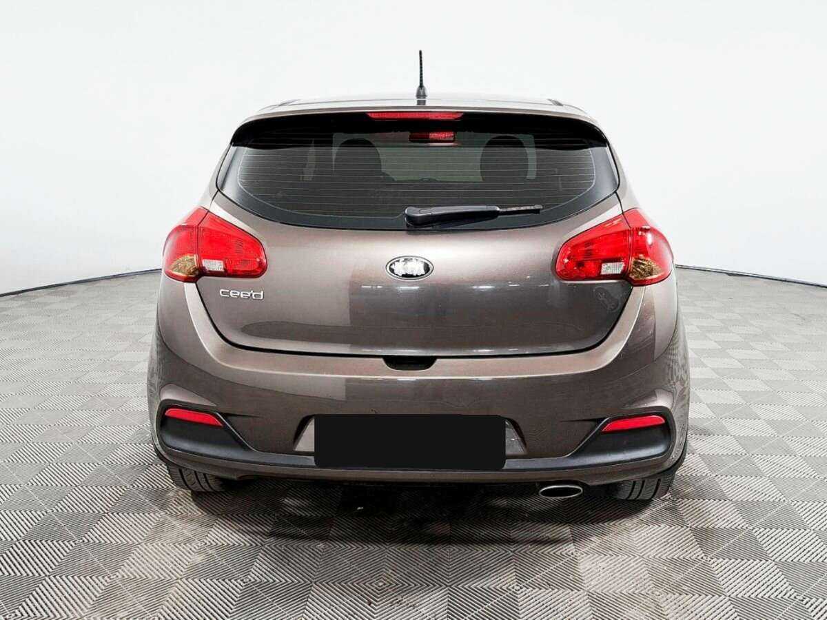 Купить Kia Ceed с пробегом. Фото: #4
