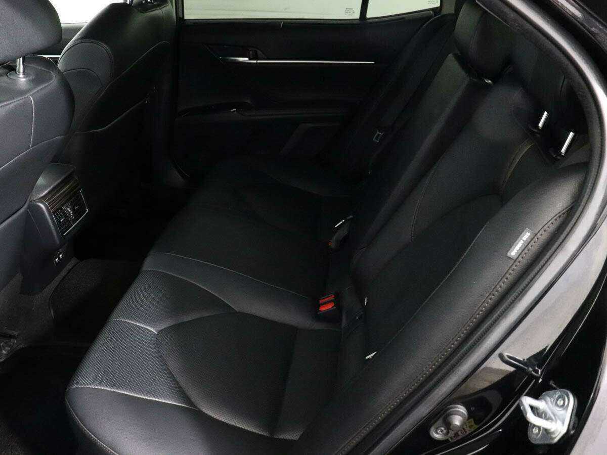 Купить Toyota Camry с пробегом. Фото: #6