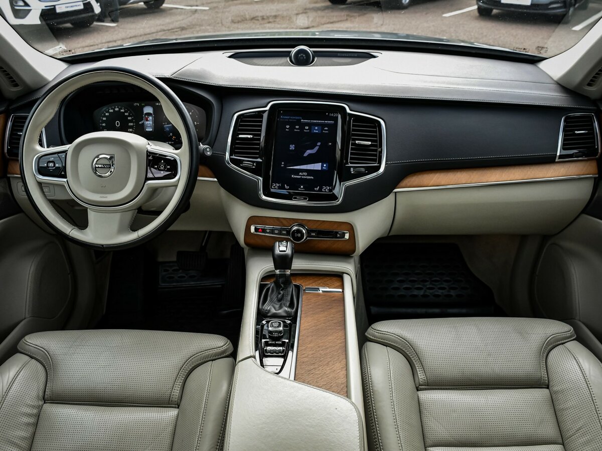 Купить Volvo XC90 с пробегом. Фото: #10