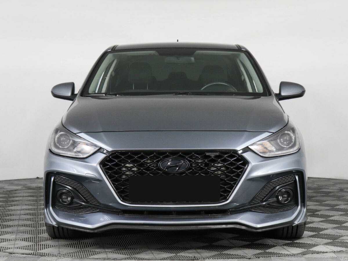 Купить Hyundai Solaris с пробегом. Фото: #1