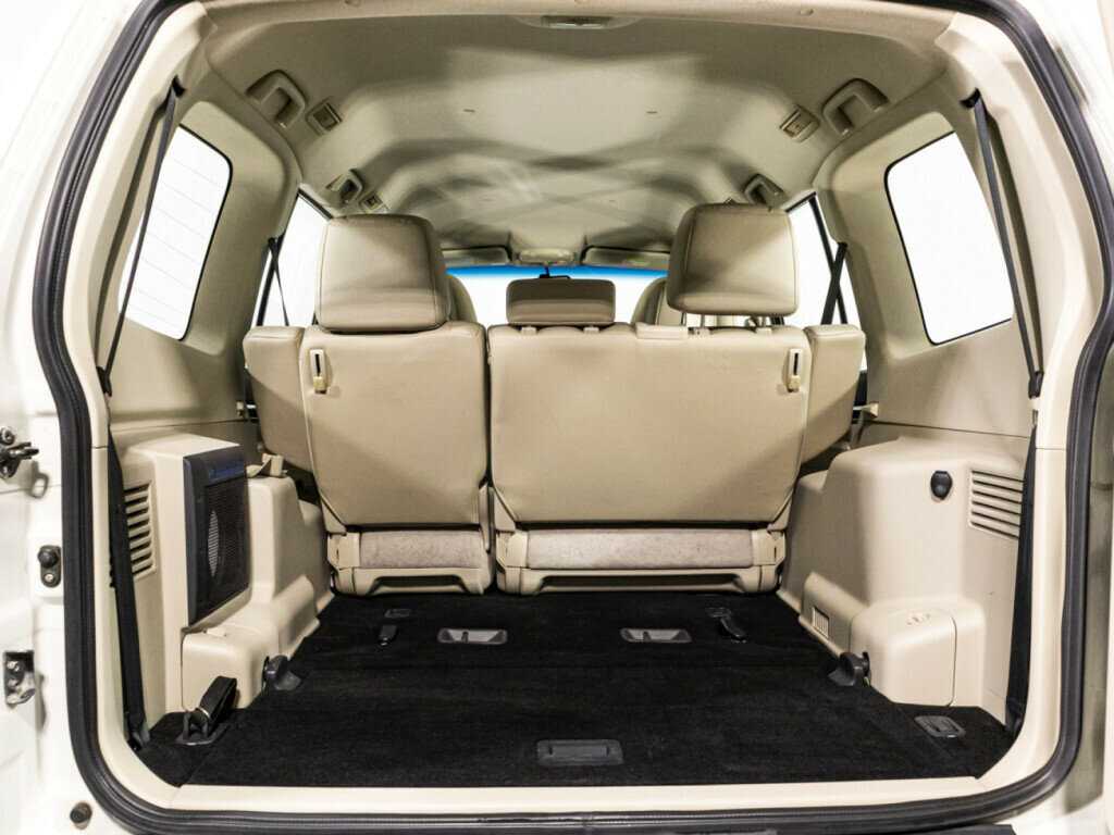 Купить Mitsubishi Pajero с пробегом. Фото: #13