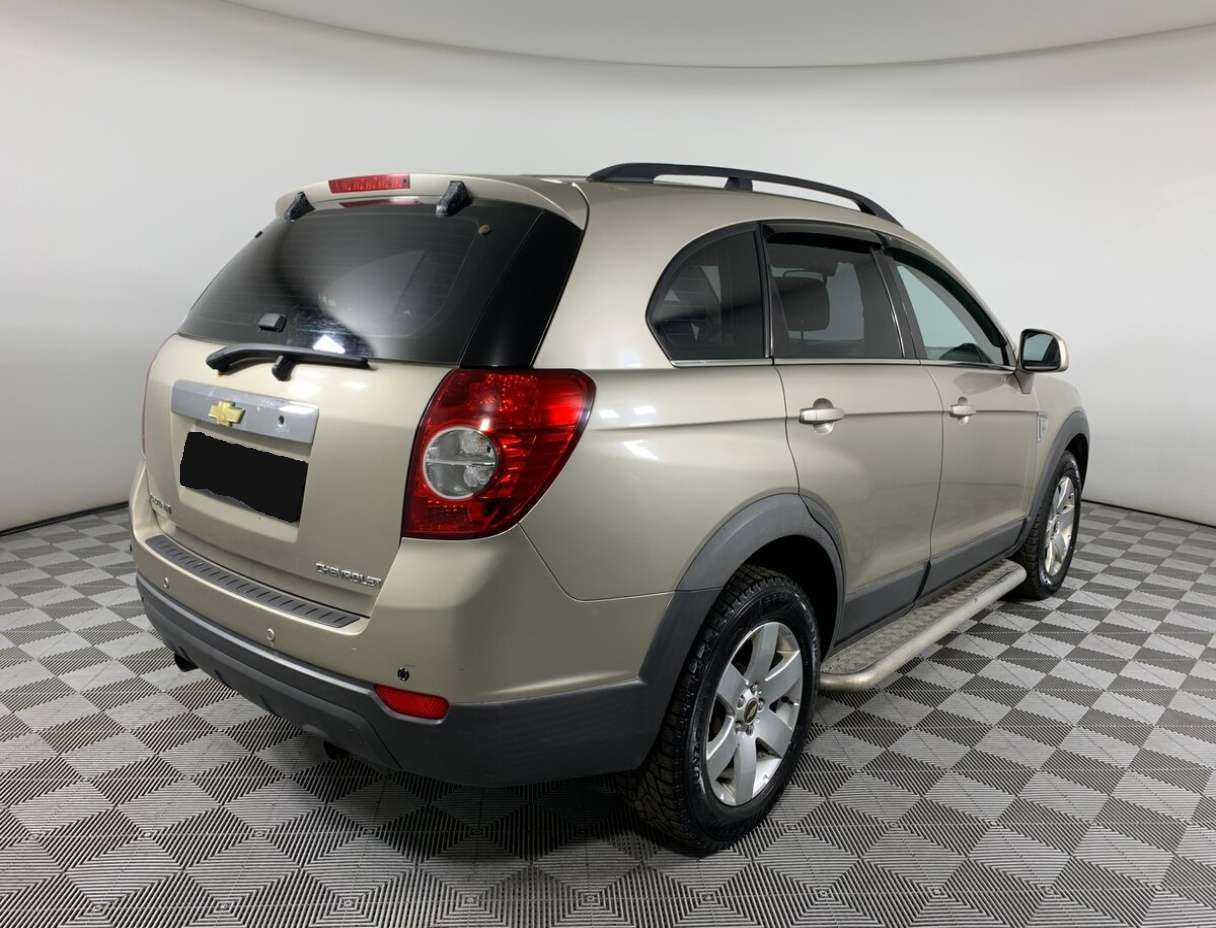 Купить Chevrolet Captiva с пробегом. Фото: #4