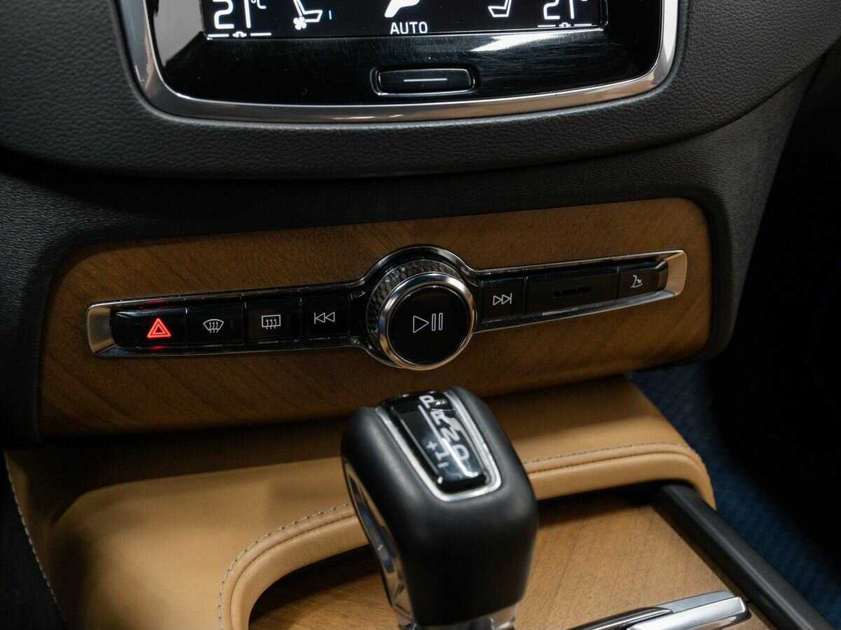 Купить Volvo XC90 с пробегом. Фото: #19