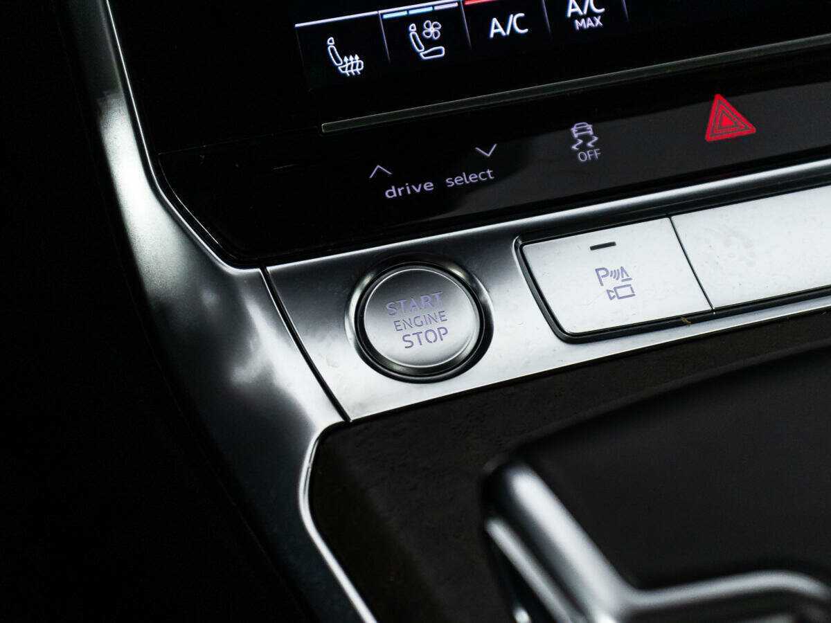 Купить Audi A6 с пробегом. Фото: #17