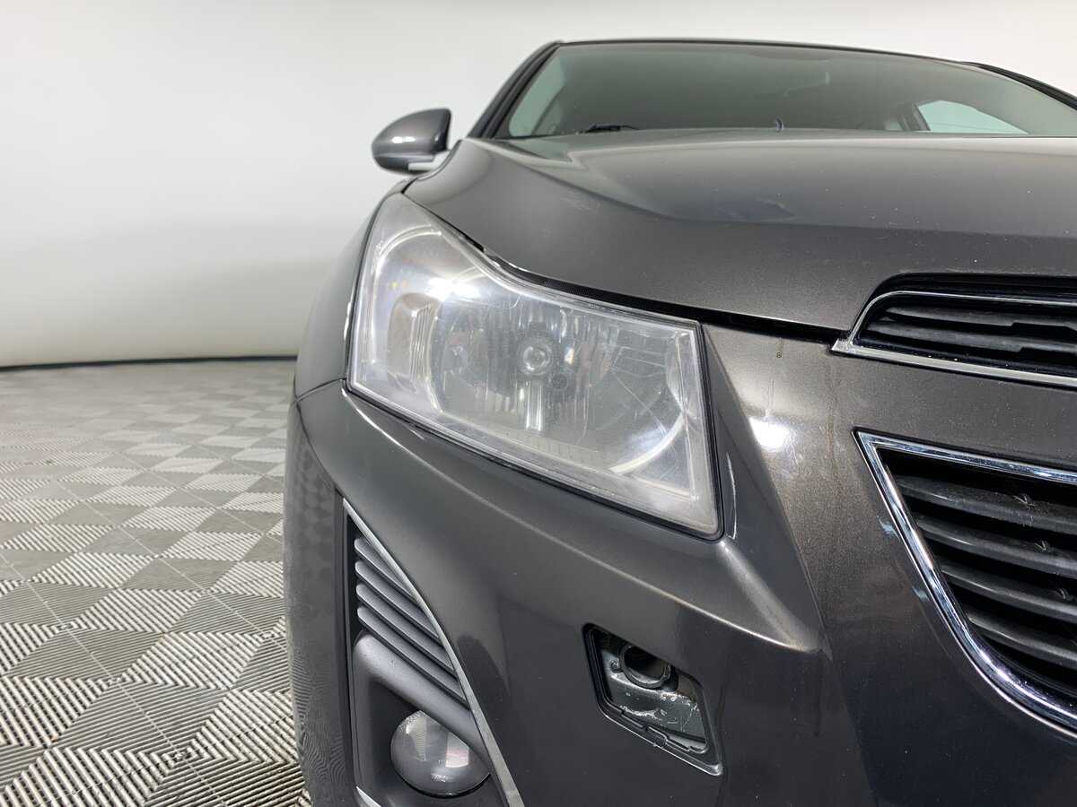 Купить Chevrolet Cruze с пробегом. Фото: #9