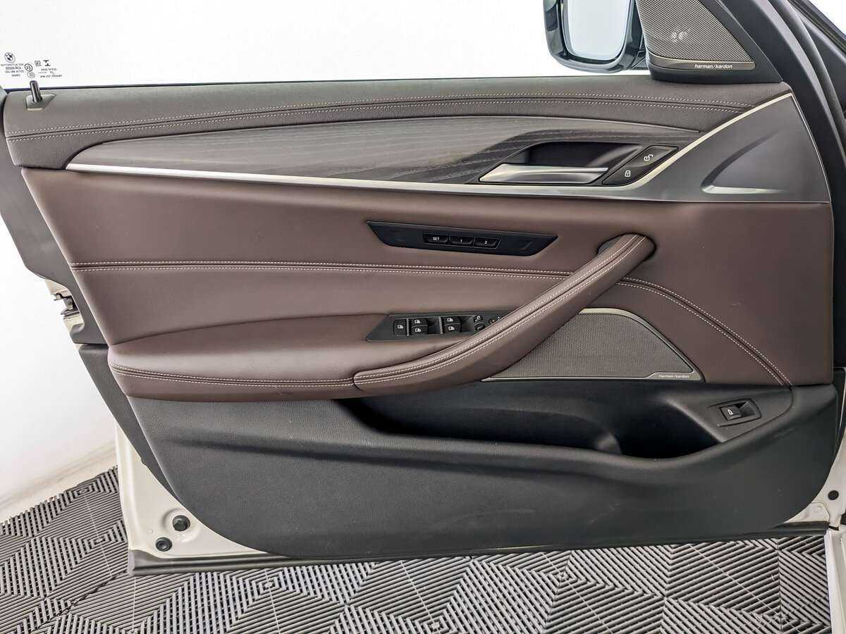 Купить BMW 5 серии с пробегом. Фото: #14