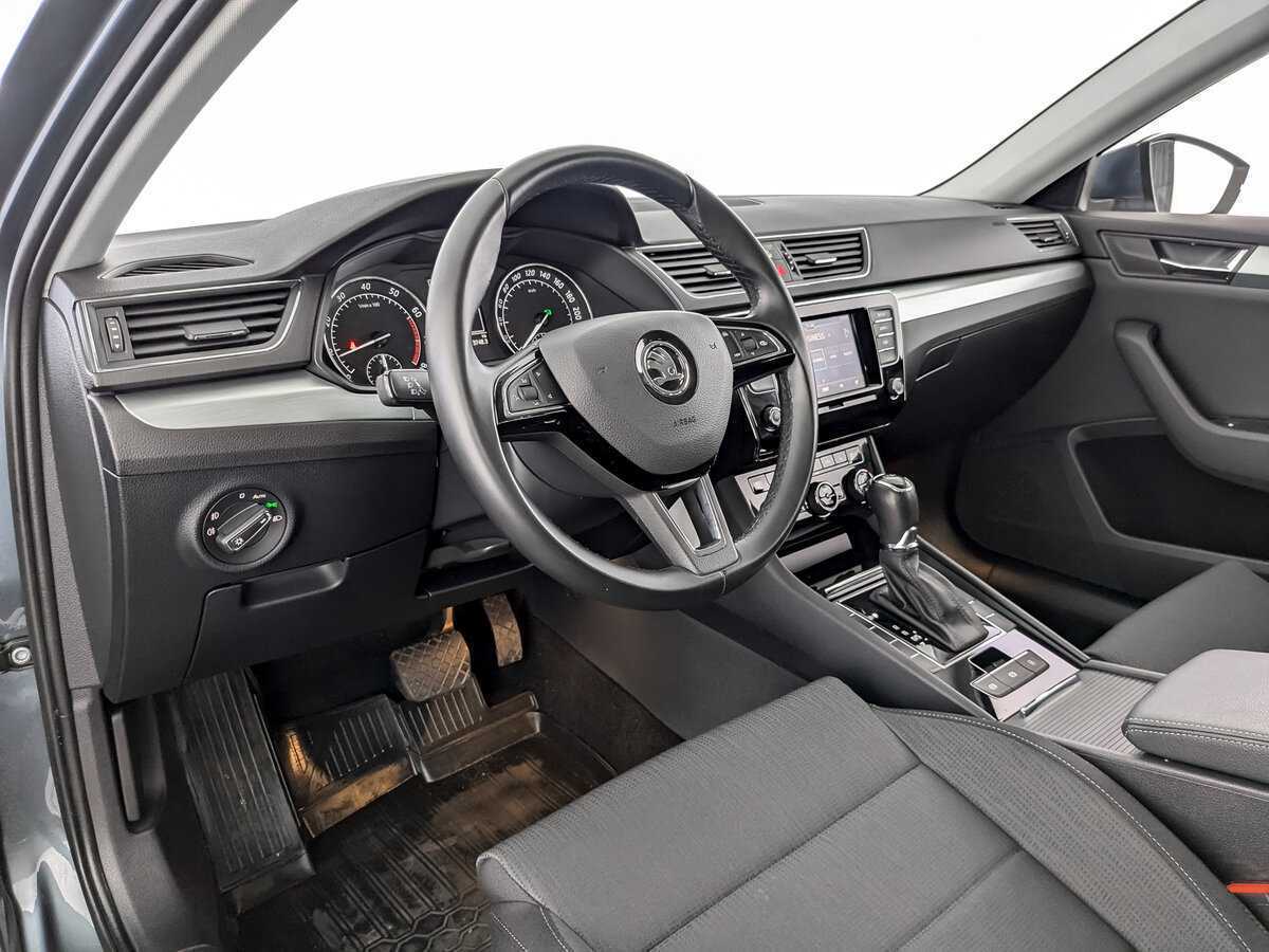 Купить Skoda Superb с пробегом. Фото: #13