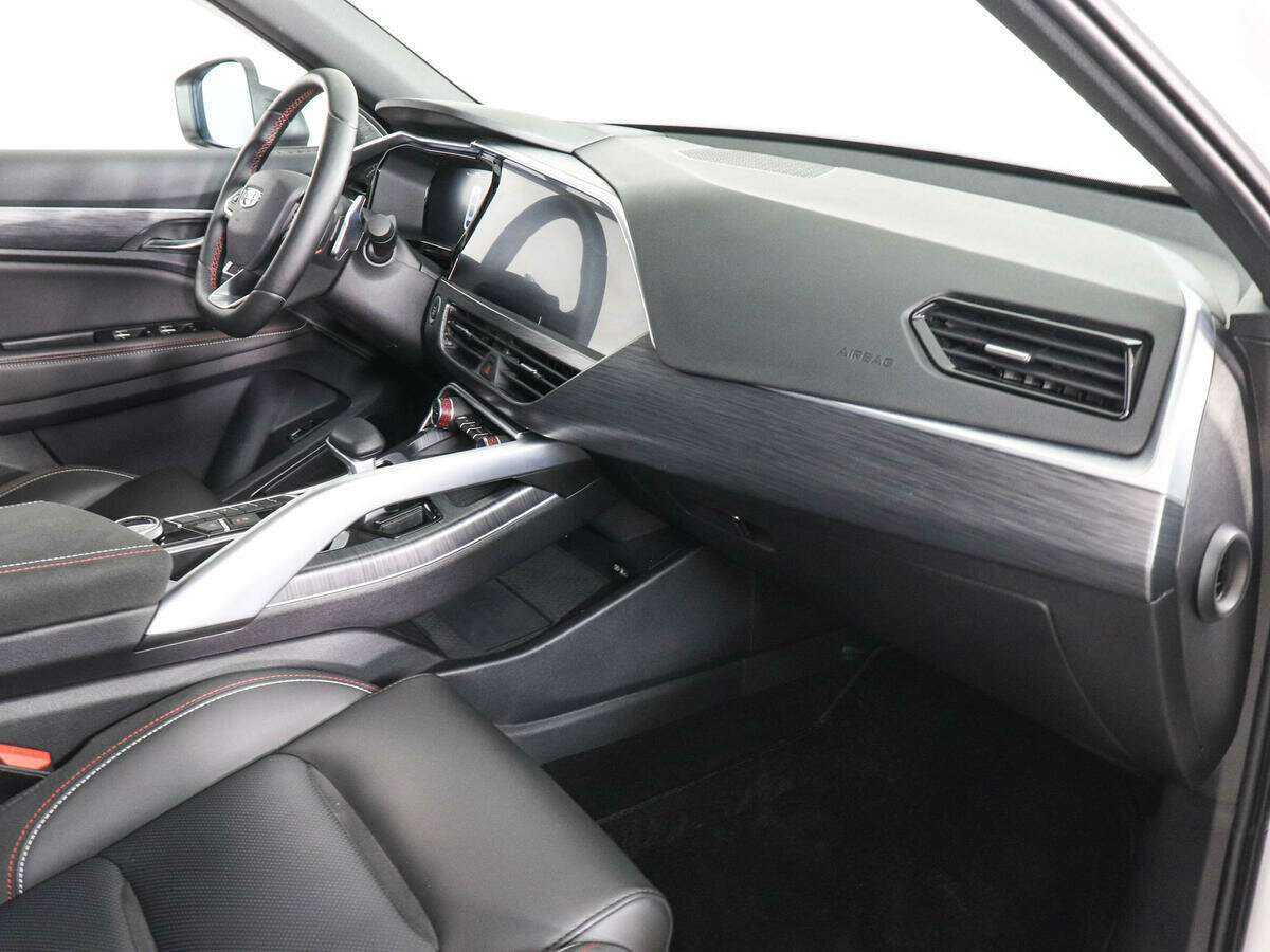 Купить Geely Tugella с пробегом. Фото: #10