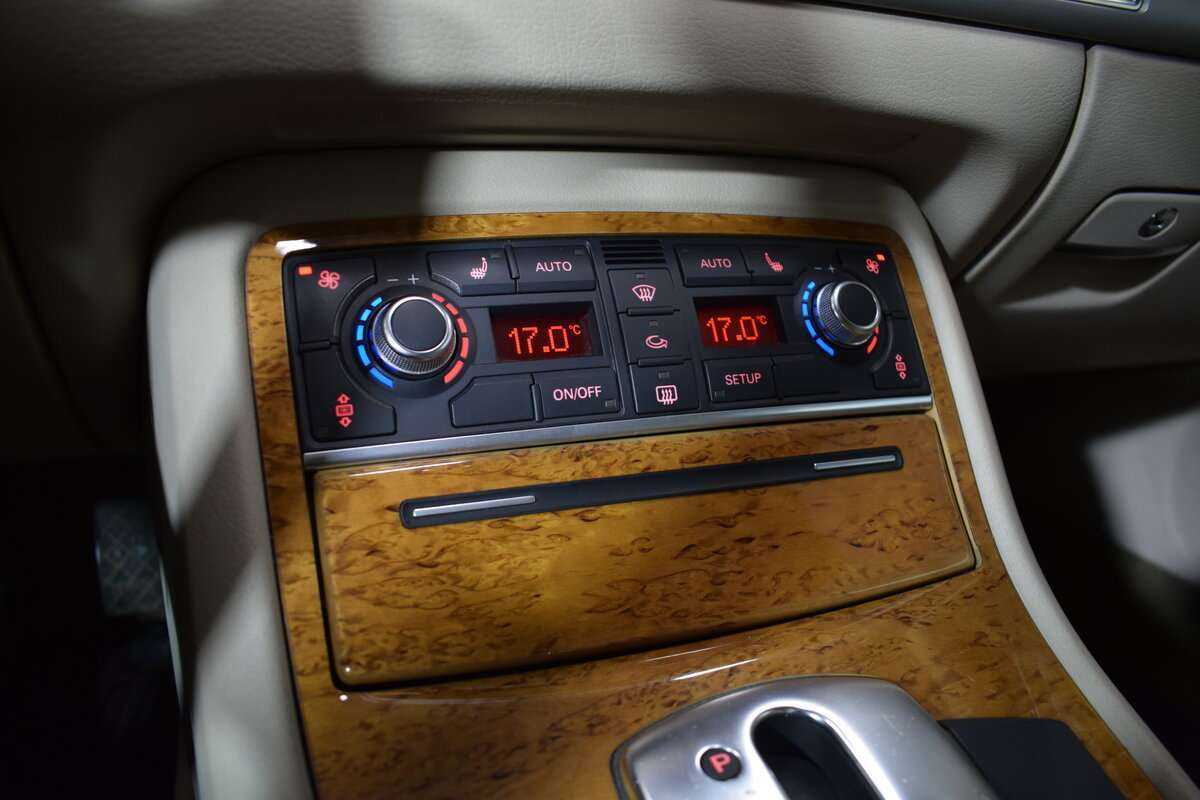 Купить Audi A8 с пробегом. Фото: #13