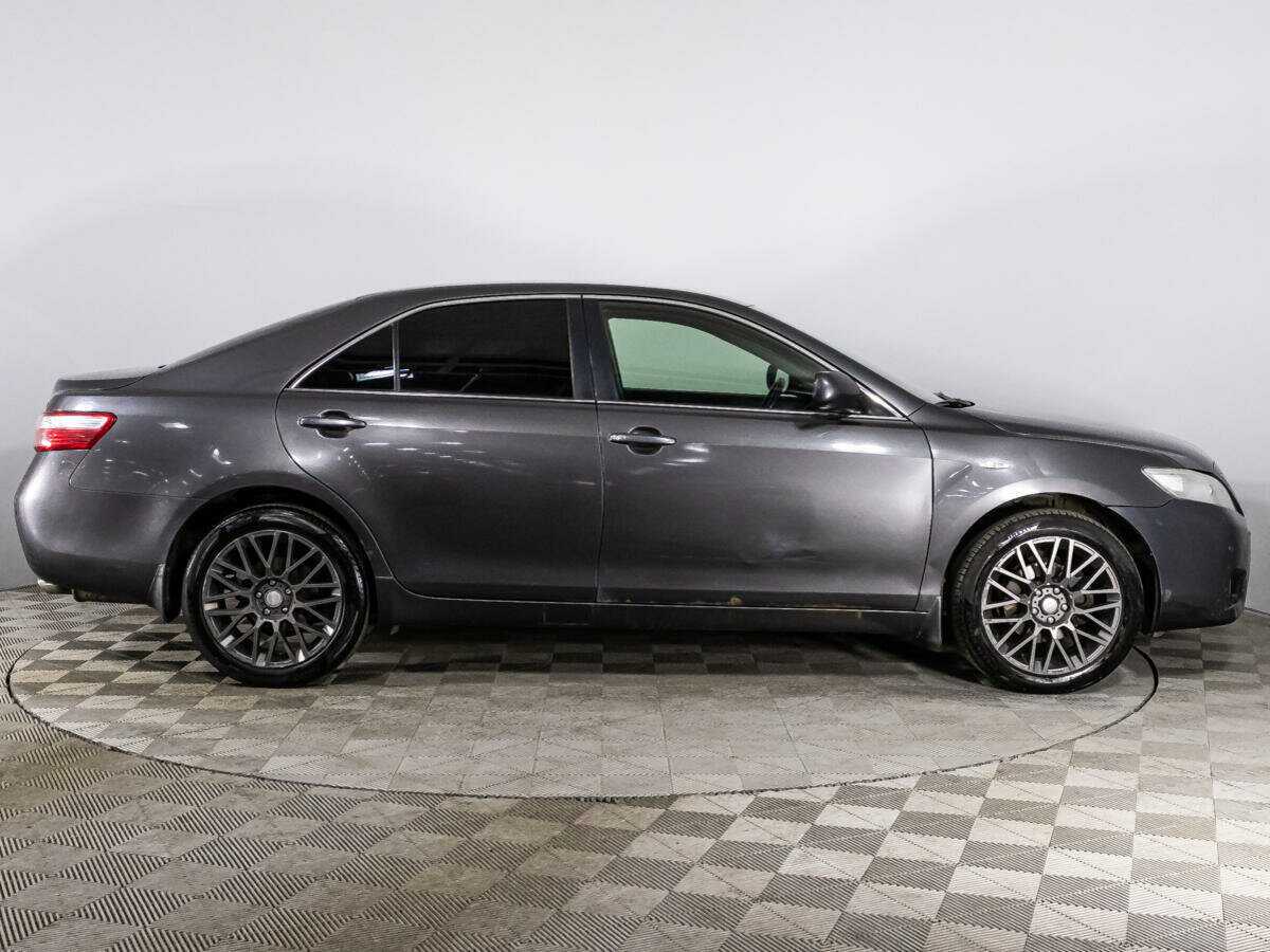 Купить Toyota Camry с пробегом. Фото: #3