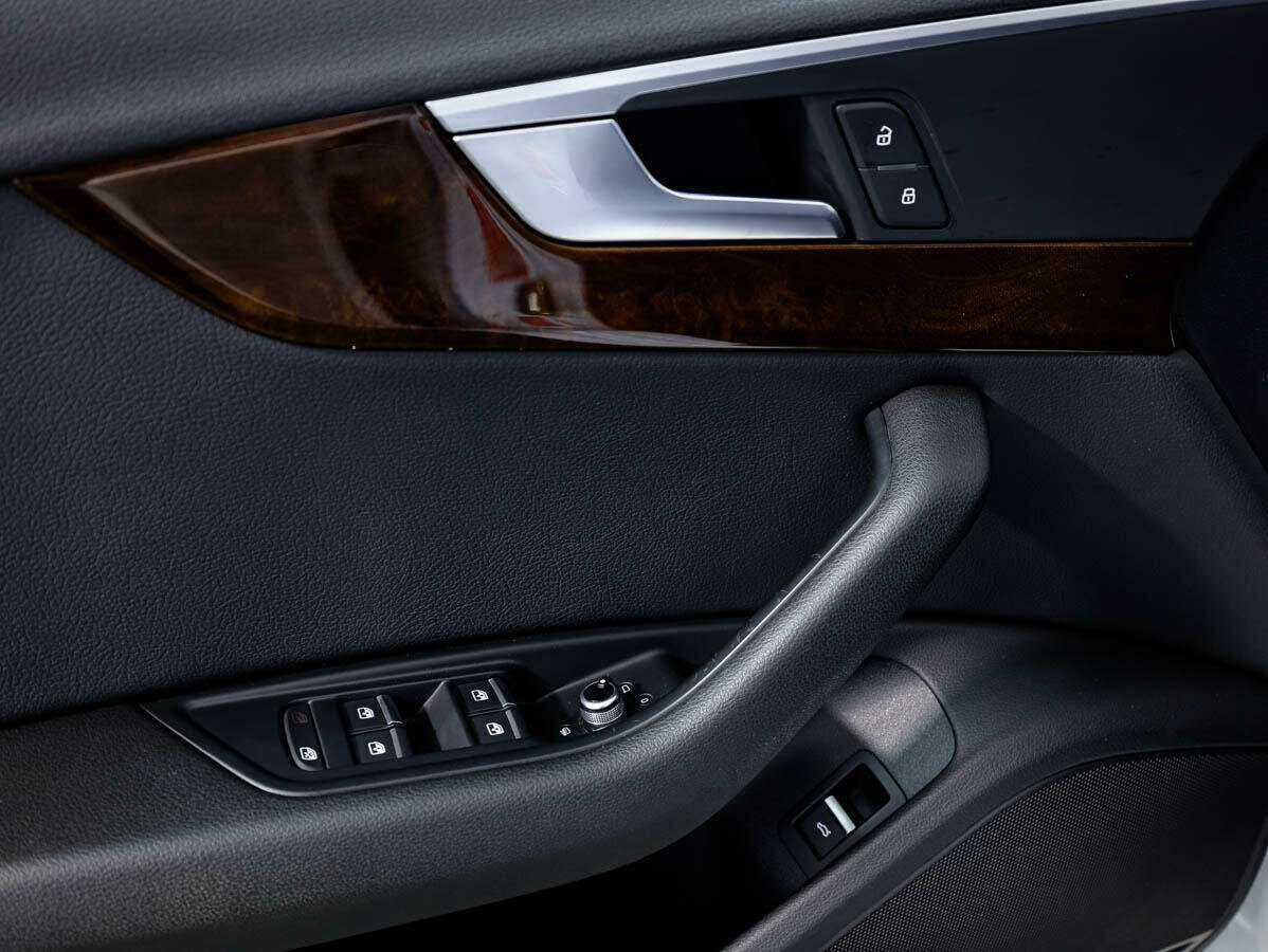 Купить Audi A4 с пробегом. Фото: #15