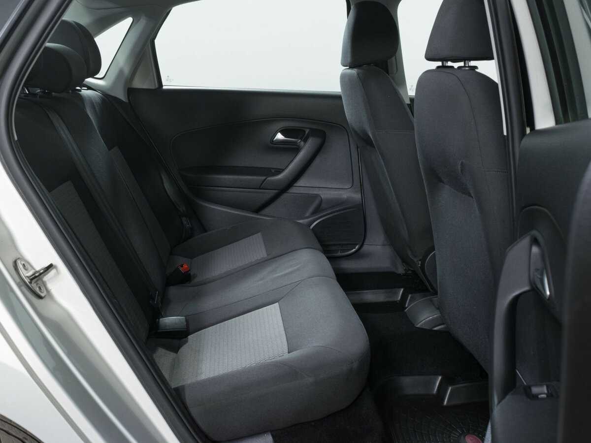 Купить Volkswagen Polo с пробегом. Фото: #8