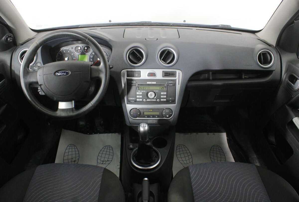 Купить Ford Fusion с пробегом. Фото: #7
