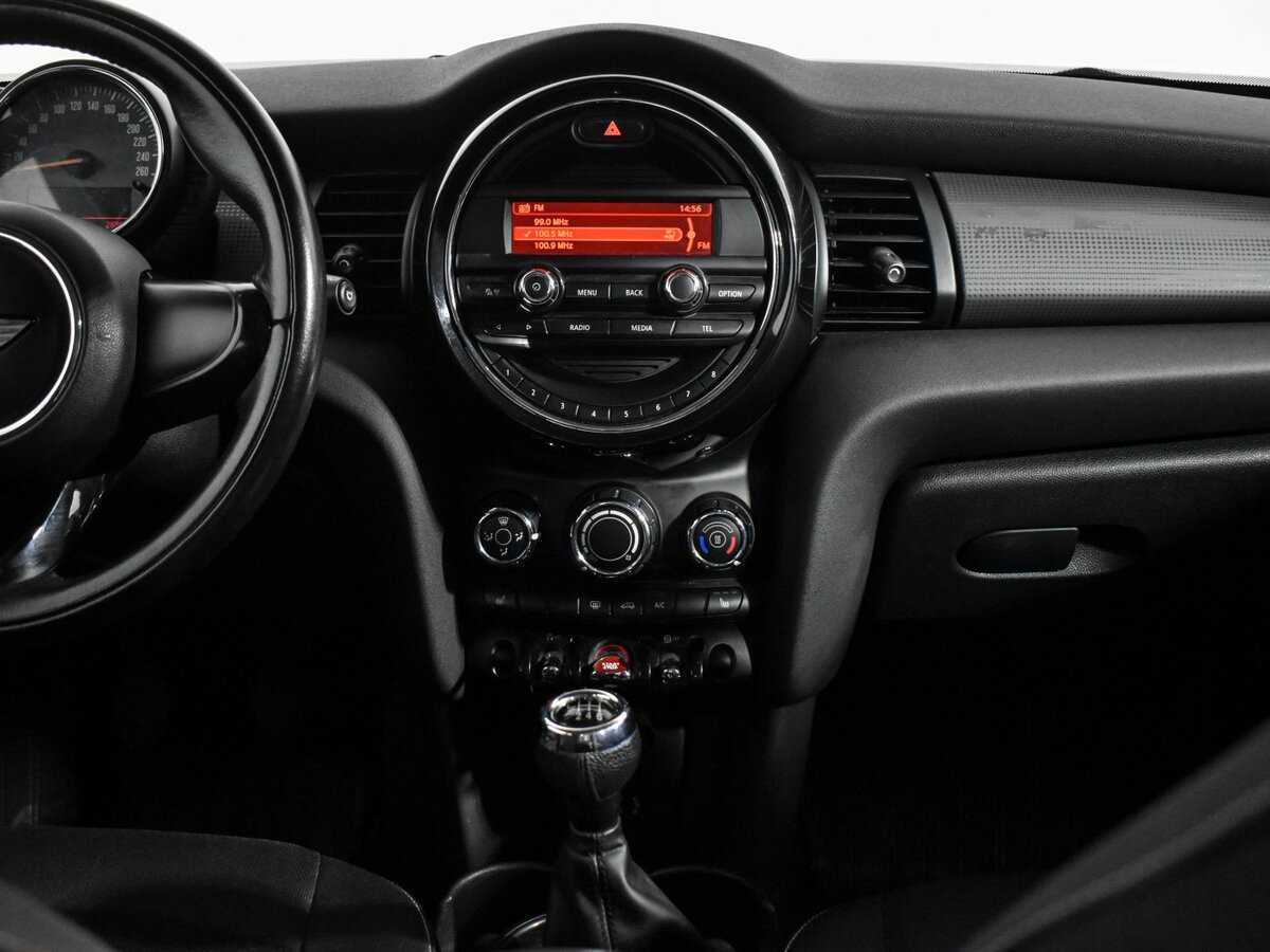 Купить Mini Hatch с пробегом. Фото: #14