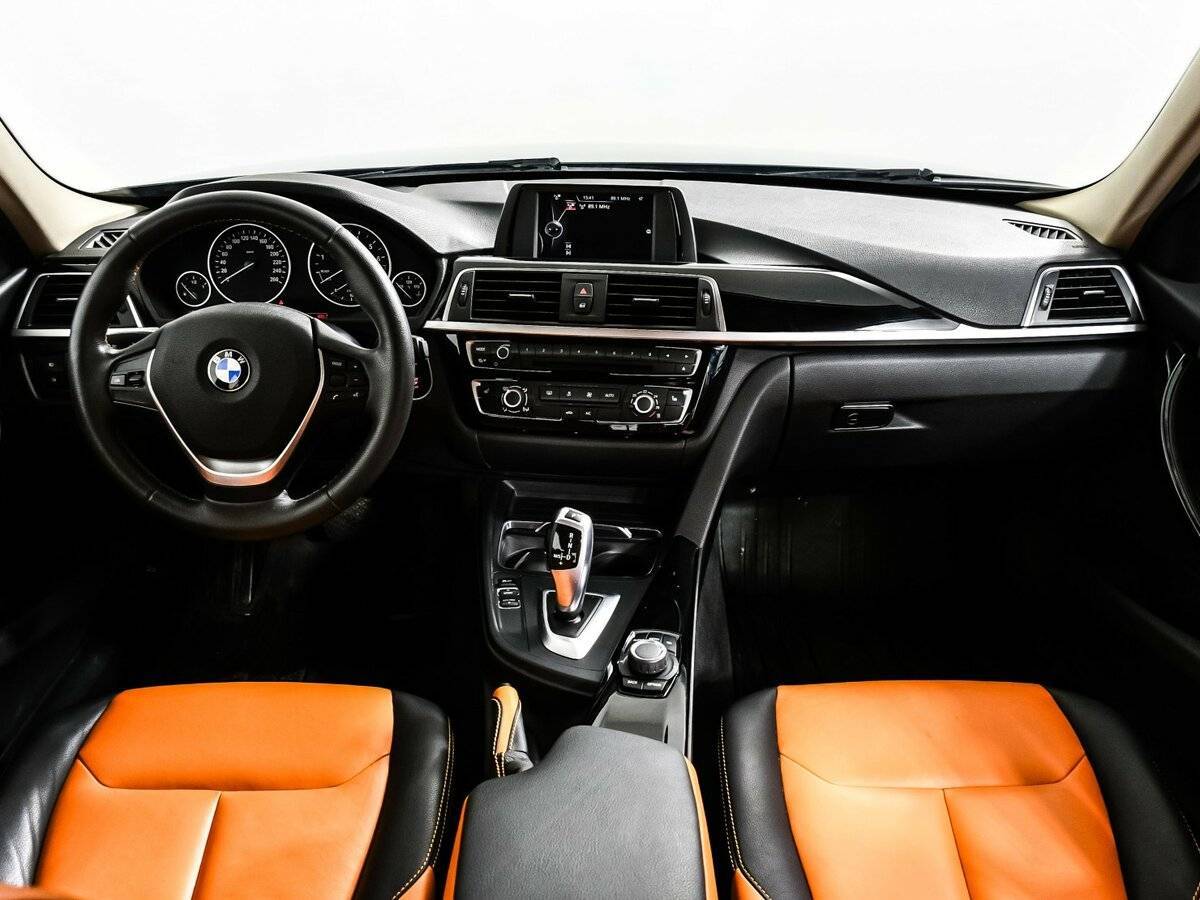 Купить BMW 3 серии с пробегом. Фото: #10