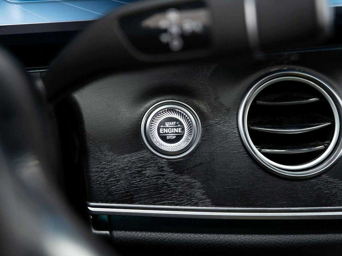 Купить Mercedes-Benz E-Класс с пробегом. Фото: #19