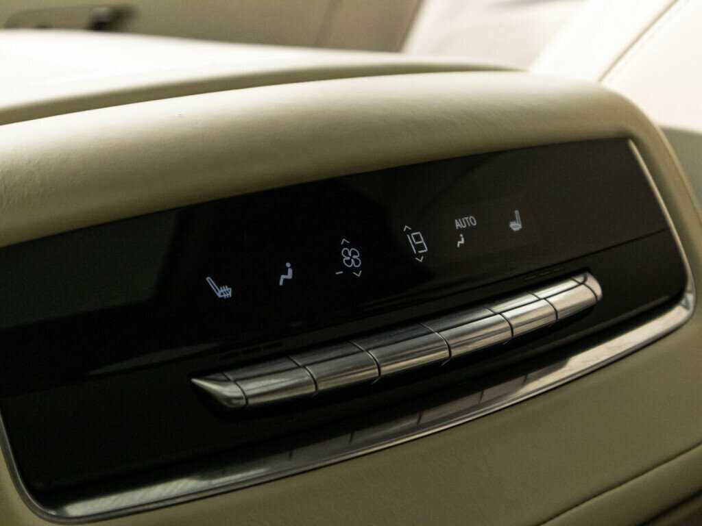 Купить Cadillac Escalade с пробегом. Фото: #23