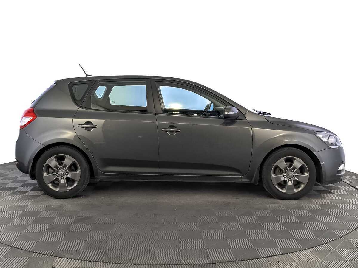 Купить Kia Ceed с пробегом. Фото: #3