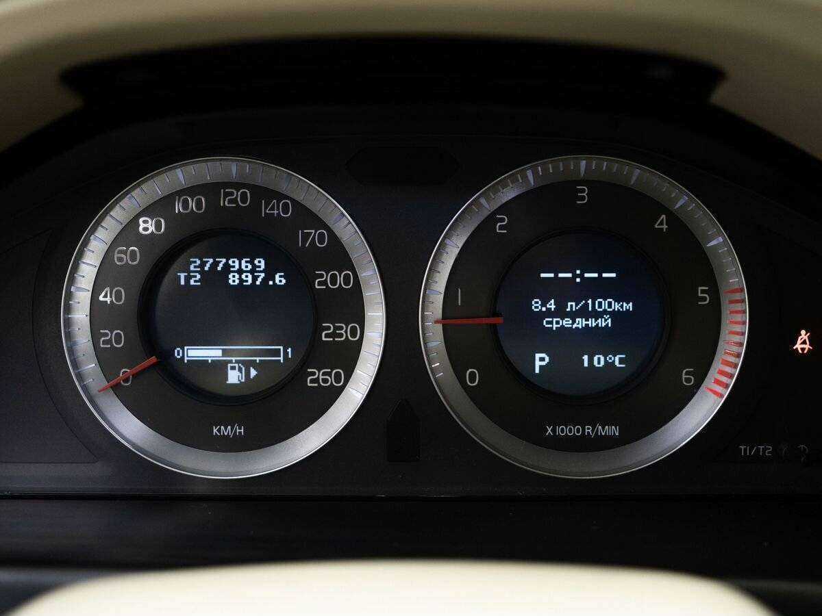 Купить Volvo XC70 с пробегом. Фото: #12