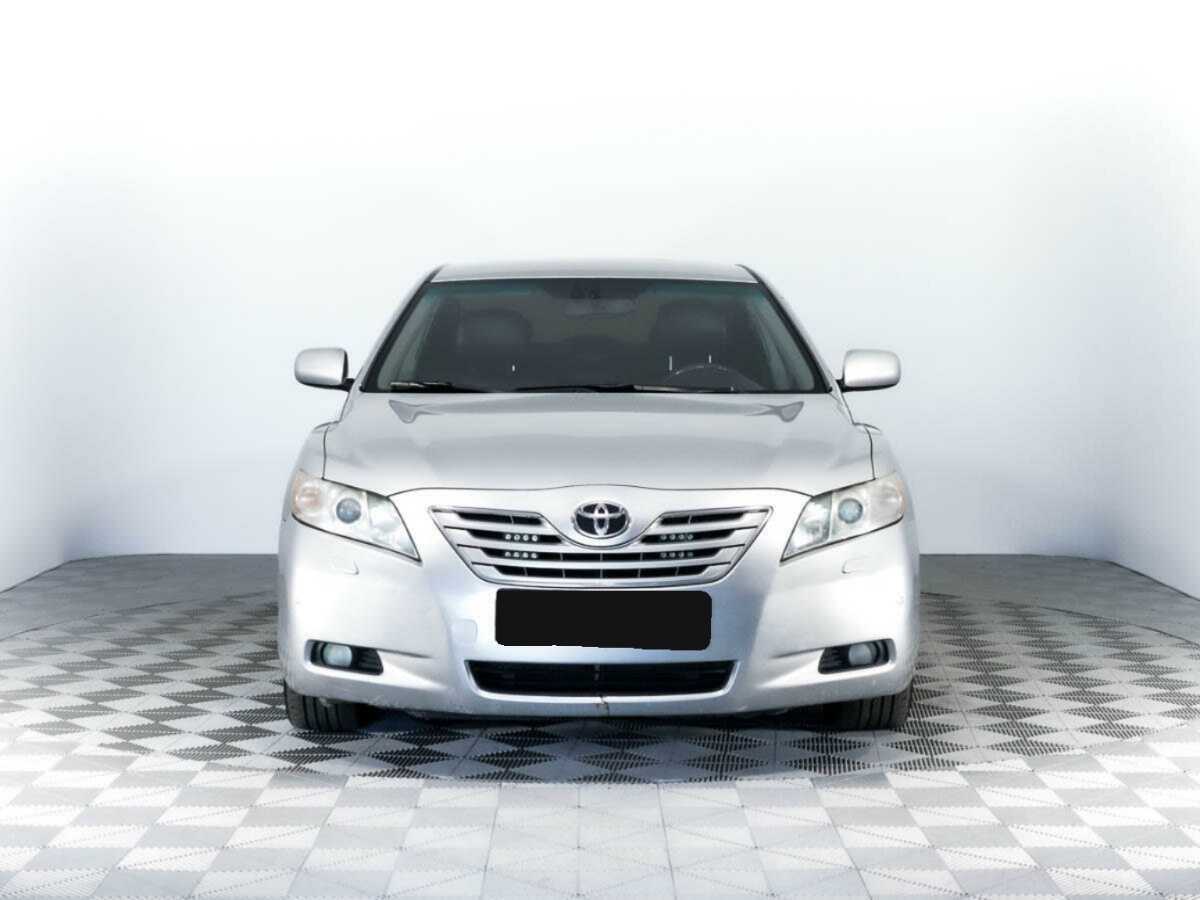 Купить Toyota Camry с пробегом. Фото: #1