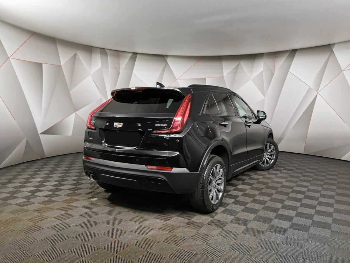 Купить Cadillac XT4 с пробегом. Фото: #1