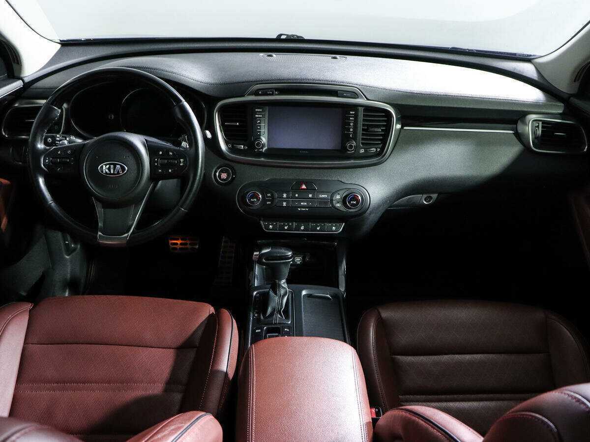 Купить Kia Sorento с пробегом. Фото: #9