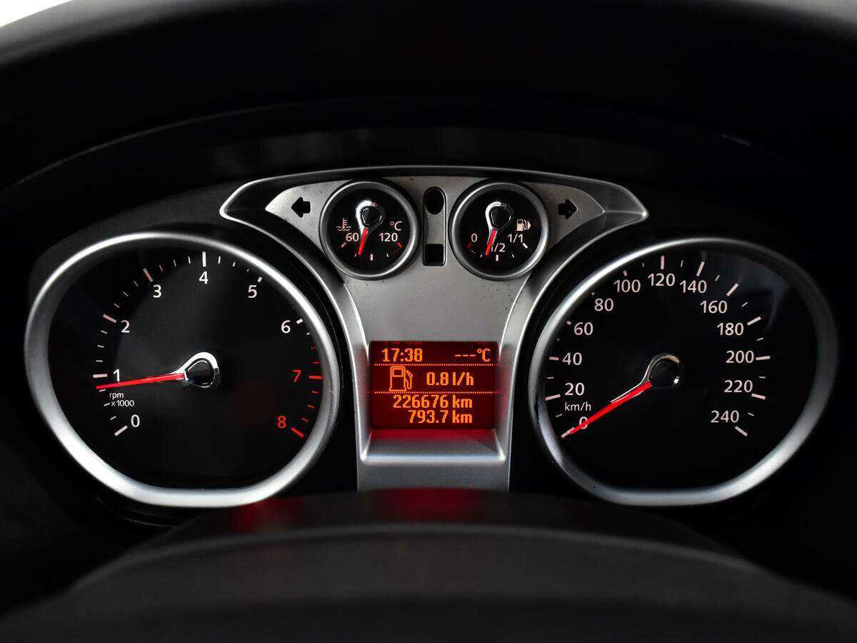 Купить Ford Focus с пробегом. Фото: #10