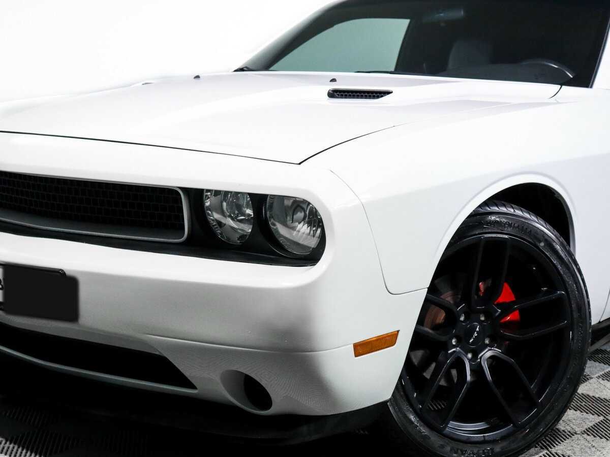 Купить Dodge Challenger с пробегом. Фото: #13
