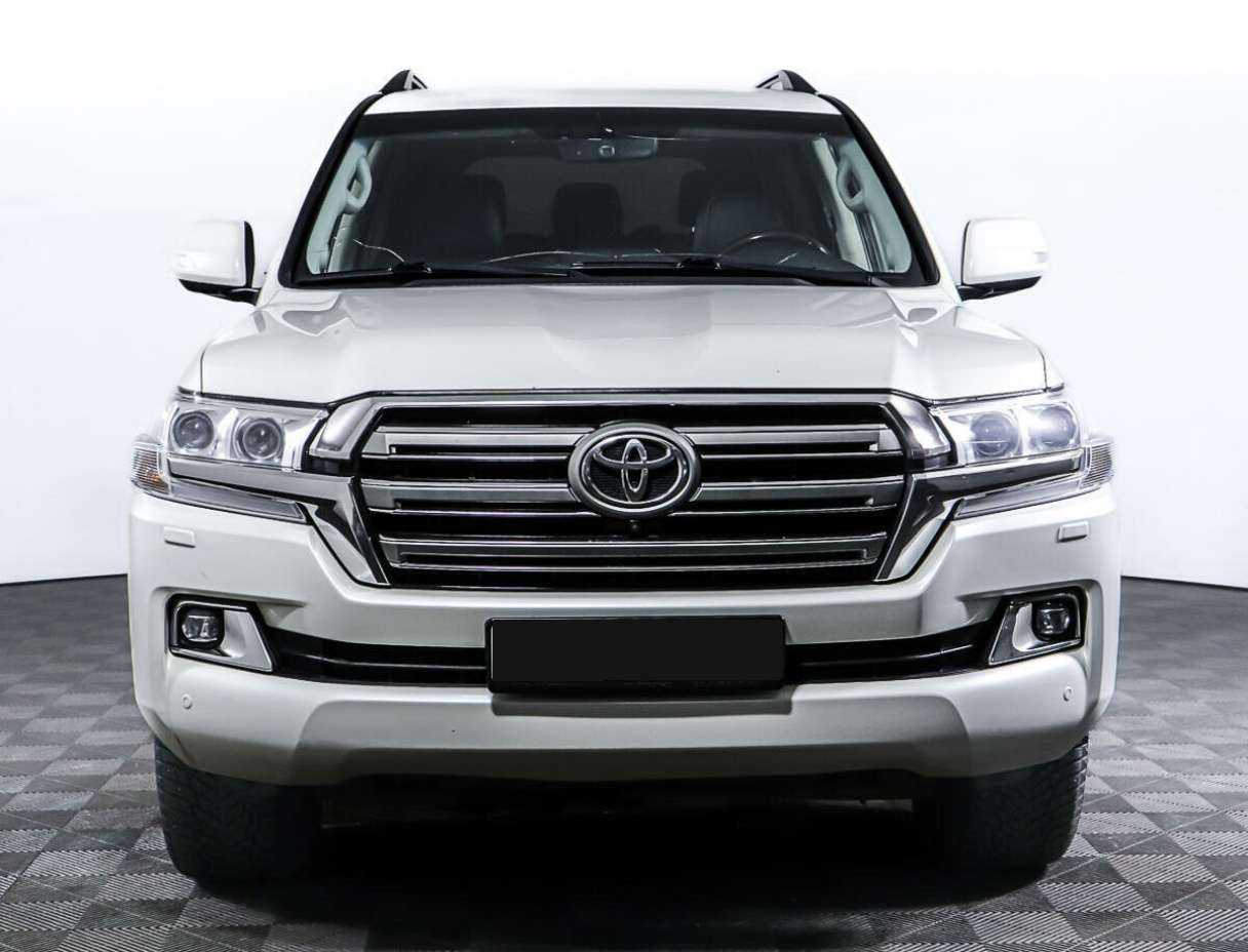 Купить Toyota Land Cruiser с пробегом. Фото: #1