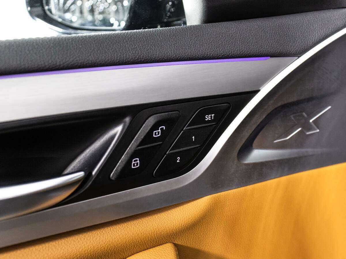 Купить BMW X4 с пробегом. Фото: #16