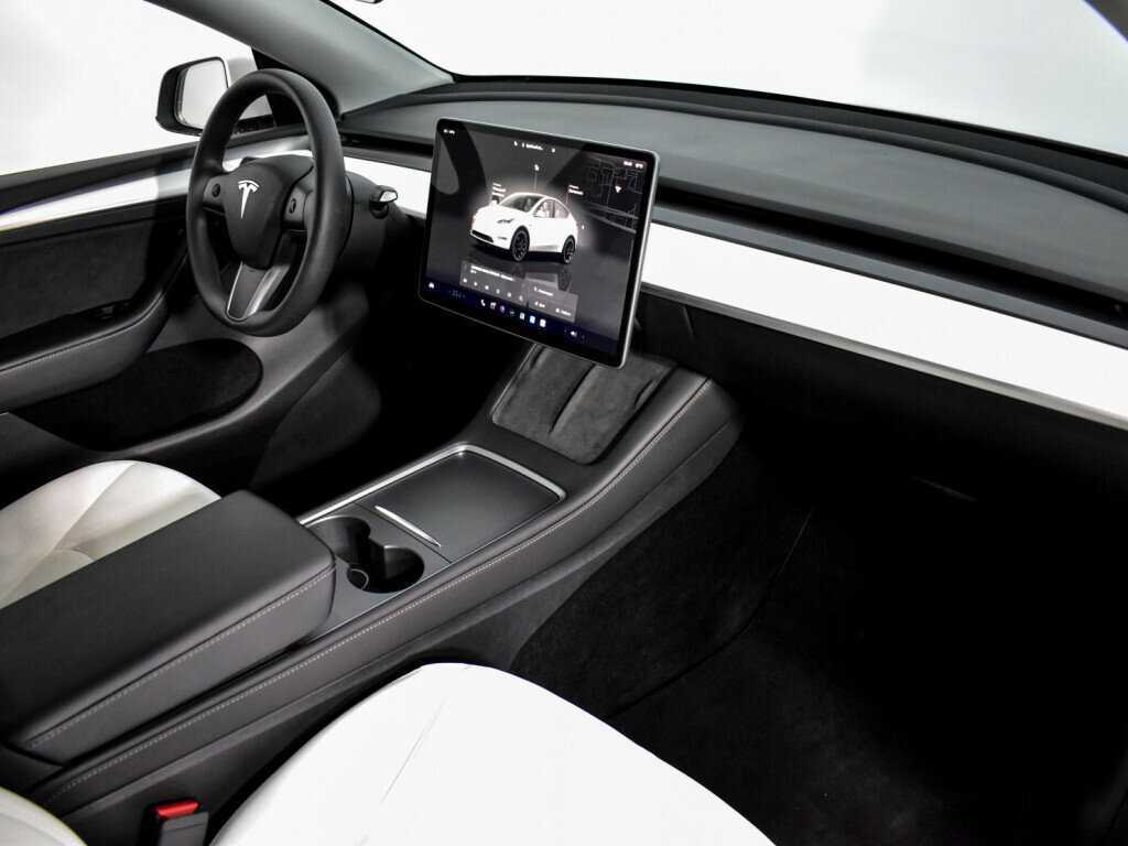 Купить Tesla Model Y с пробегом. Фото: #9