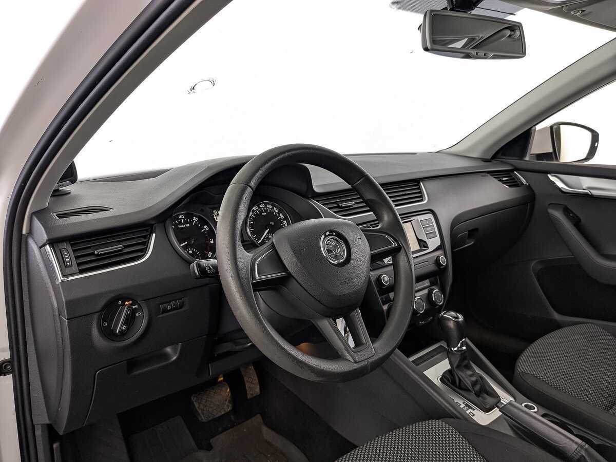 Купить Skoda Octavia с пробегом. Фото: #14