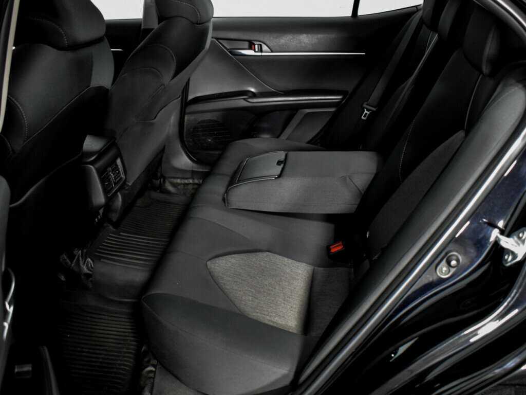 Купить Toyota Camry с пробегом. Фото: #11
