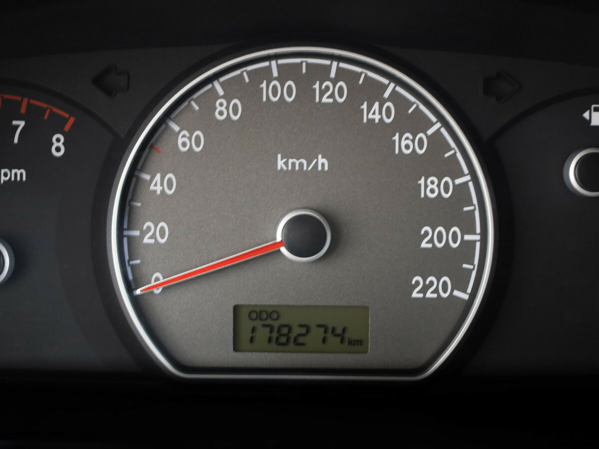 Купить Hyundai Elantra с пробегом. Фото: #9