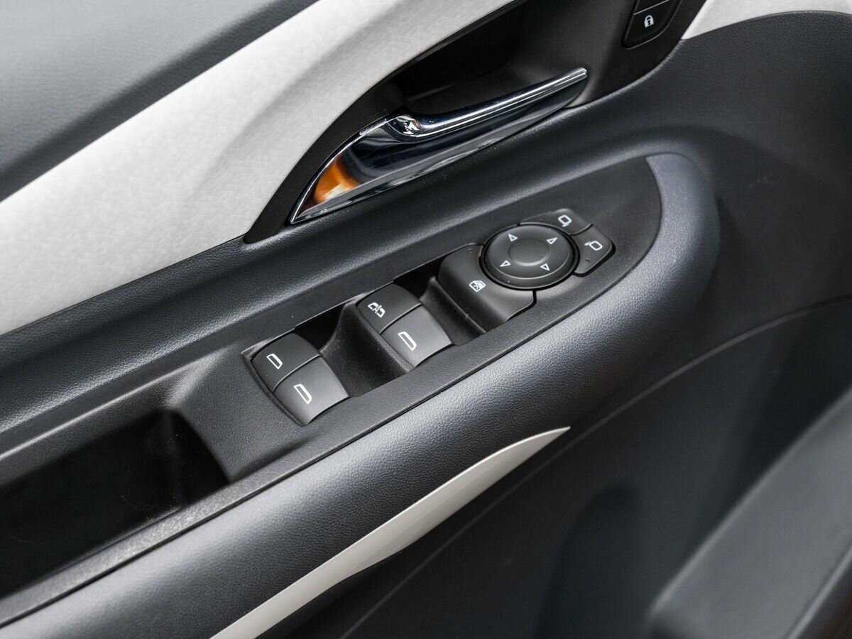Купить Chevrolet Bolt с пробегом. Фото: #14
