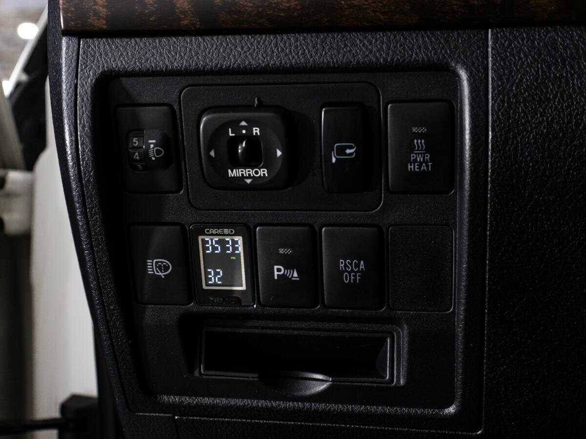 Купить Toyota Land Cruiser с пробегом. Фото: #20