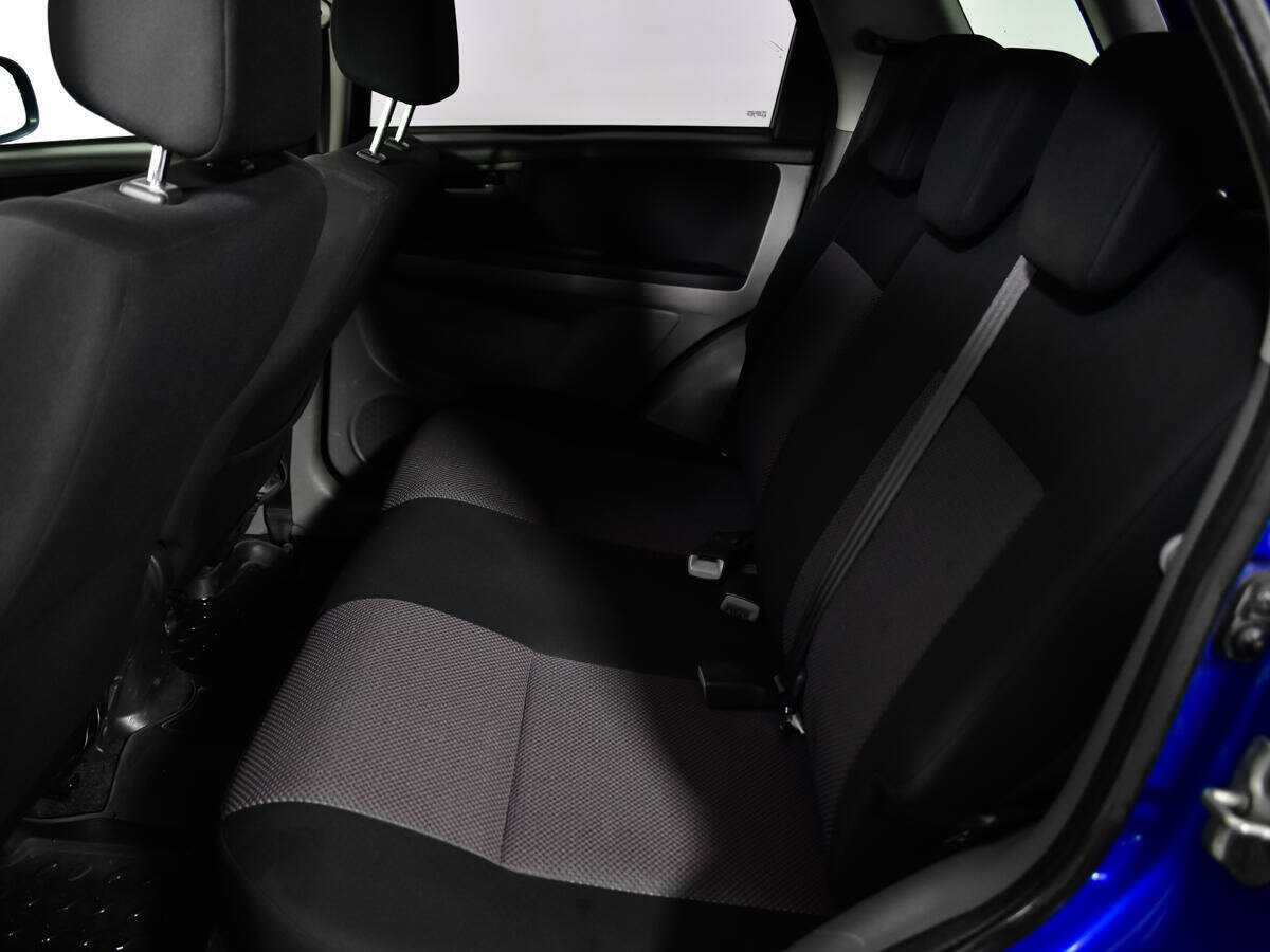 Купить Suzuki SX4 с пробегом. Фото: #9