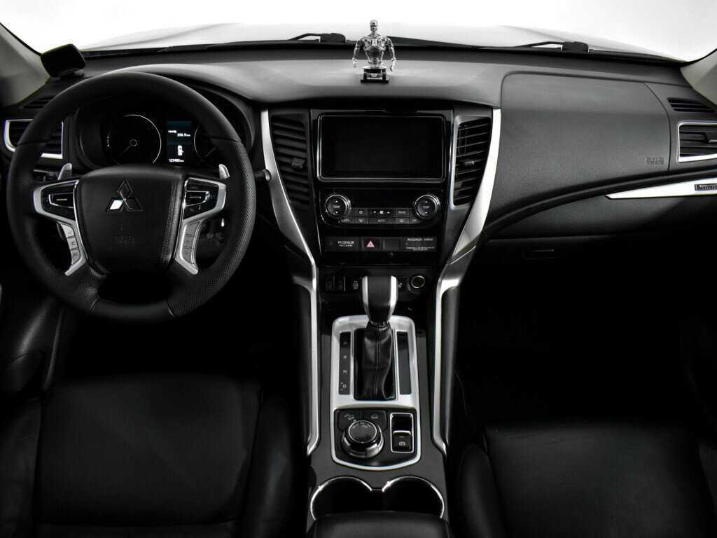 Купить Mitsubishi Pajero Sport с пробегом. Фото: #11