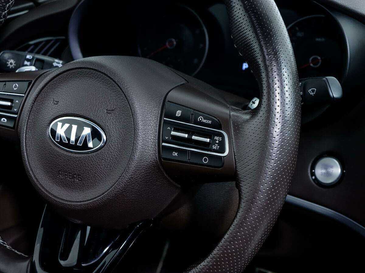 Купить Kia Stinger с пробегом. Фото: #23