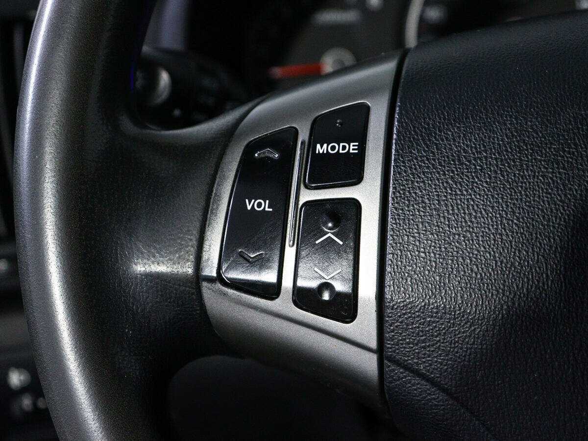 Купить Hyundai Elantra с пробегом. Фото: #13