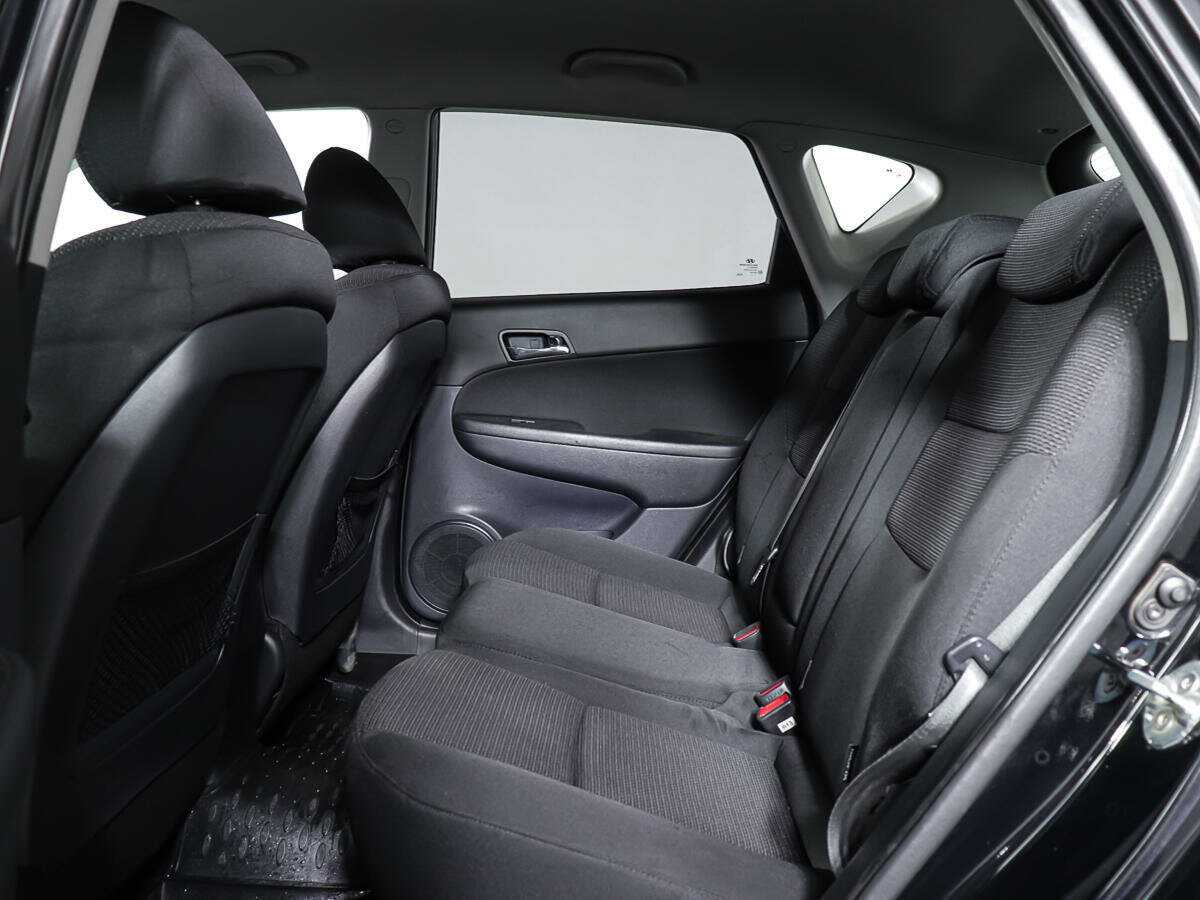 Купить Hyundai i30 с пробегом. Фото: #9